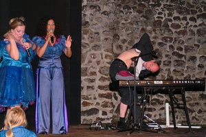 231   Womedy  20050812 Lu AKu  394