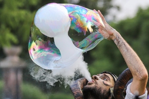 Bubble On Circus  20250726 BP Den  8674 1920x1280